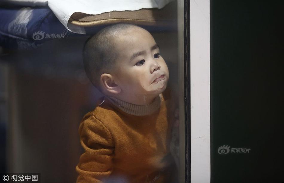 2!0—25年9月24日周大福黄金1098元/克 铂金591元/克