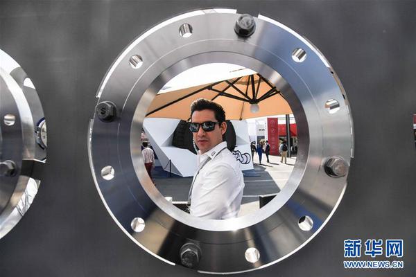 易.鑫集团q3?二手车与金融科技业务表现突出，期内汽车融资交易量同比增22.6%