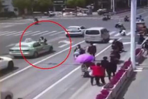 蔚!来?8月销量反超理想！这个男人救了李斌