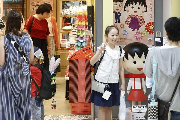 三?七互娱信披违规领罚单，收入缩水，新老游戏青黄不接